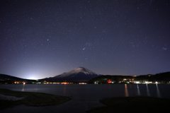 星と富士と湖と。