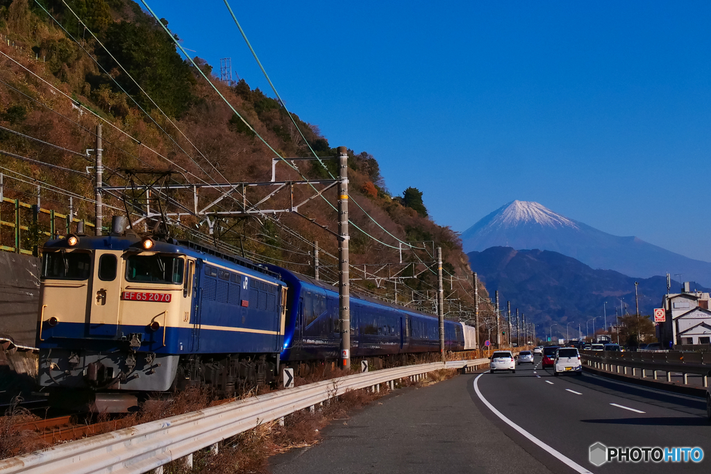 ロイヤルエクスプレスと富士山