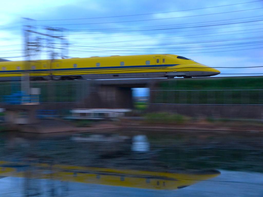 ドクターイエロー水鏡
