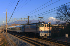 東武500系　甲種　EF65-2139に富士山