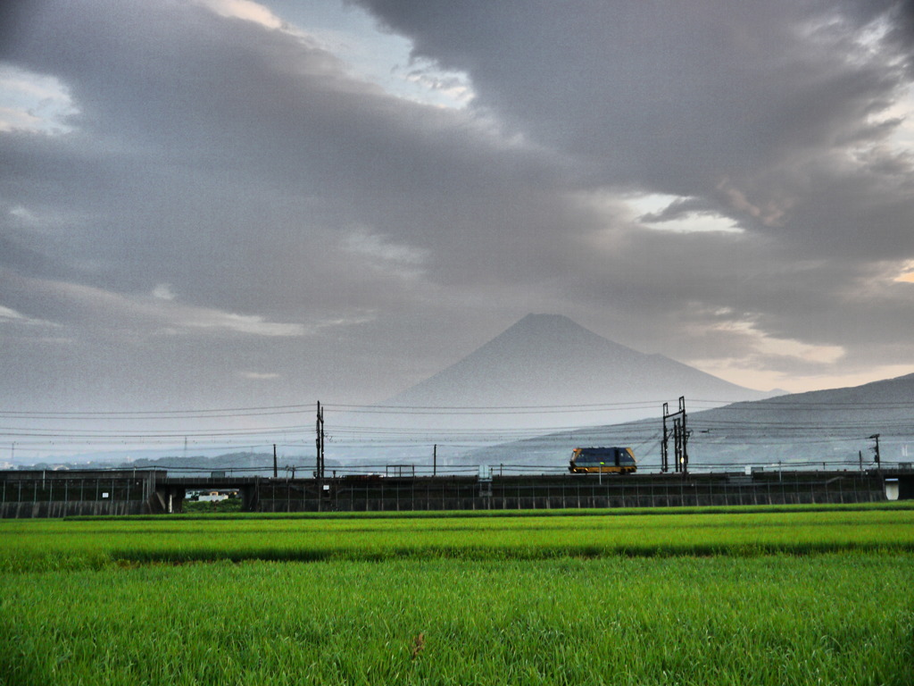 早朝の富士山