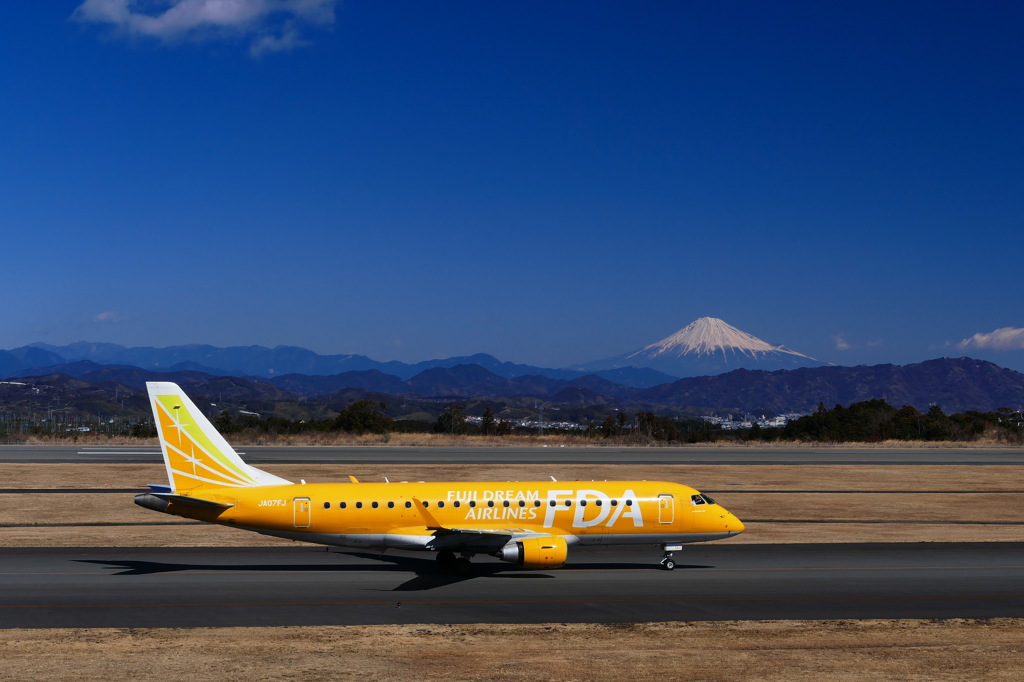 静岡空港で富士山とFDA
