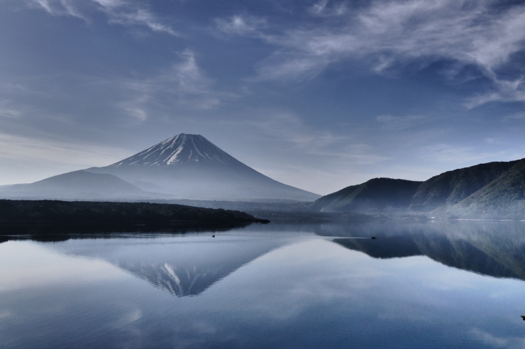 本栖湖の逆さ富士