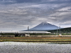富士山とＮ７００系HDR
