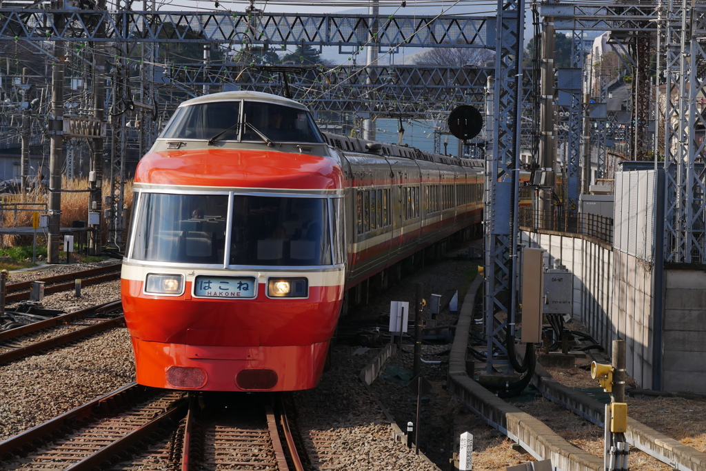 7000系 LSE  はこね　小田原駅到着