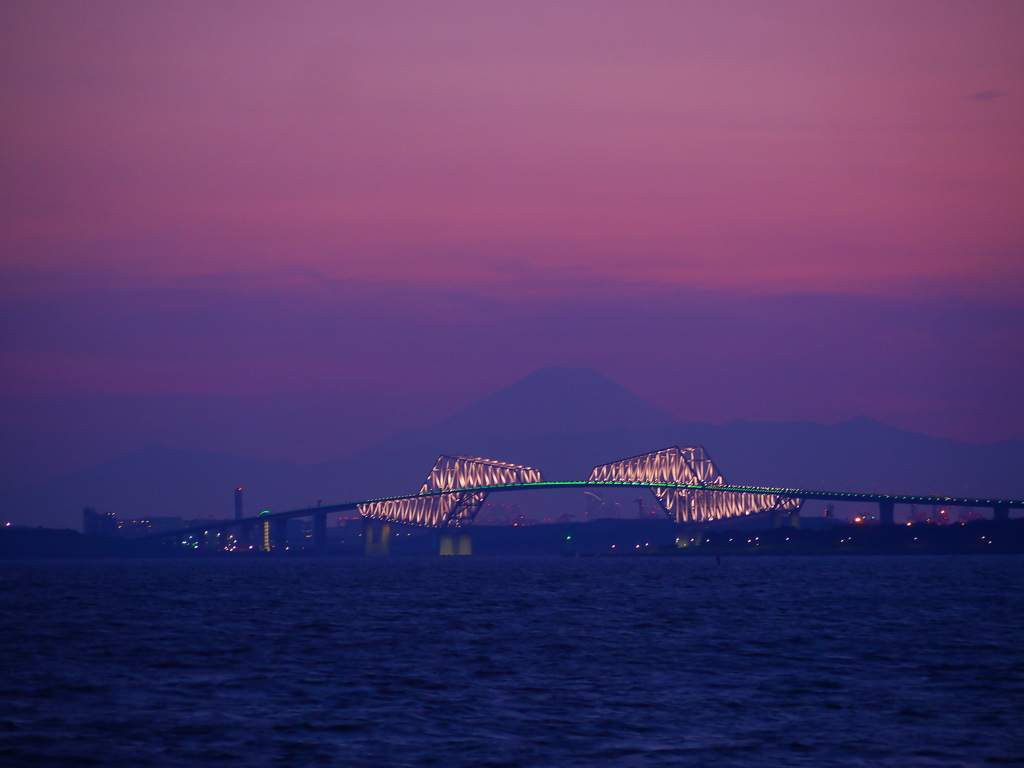 東京ゲートブリッジと富士山