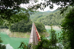 奥大井湖上駅へ向かう橋