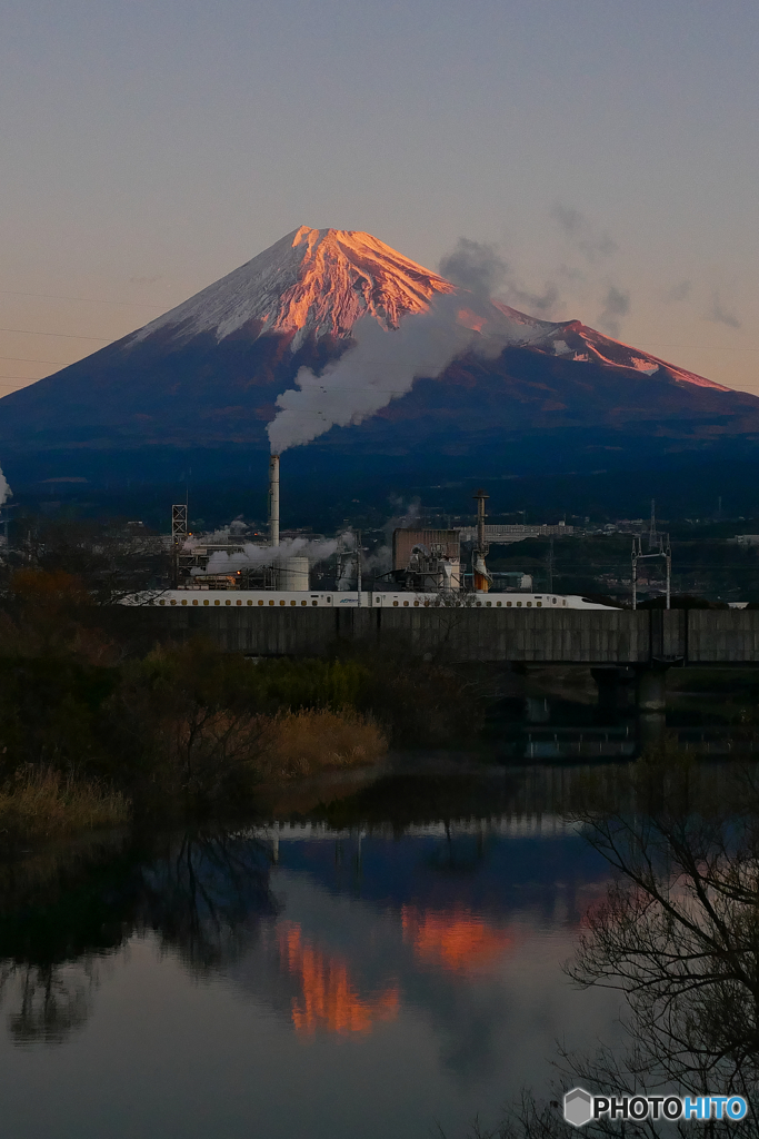 始発こだま号と富士山