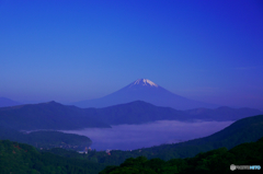 箱根　芦ノ湖の雲海　富士山