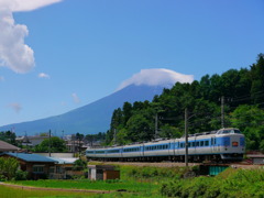 富士急行　　富士山　ホリデー快速富士山号