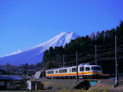 フジサン特急と富士山
