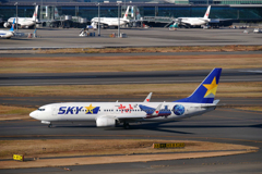 スカイマーク　　宇宙戦艦ヤマト　羽田空港