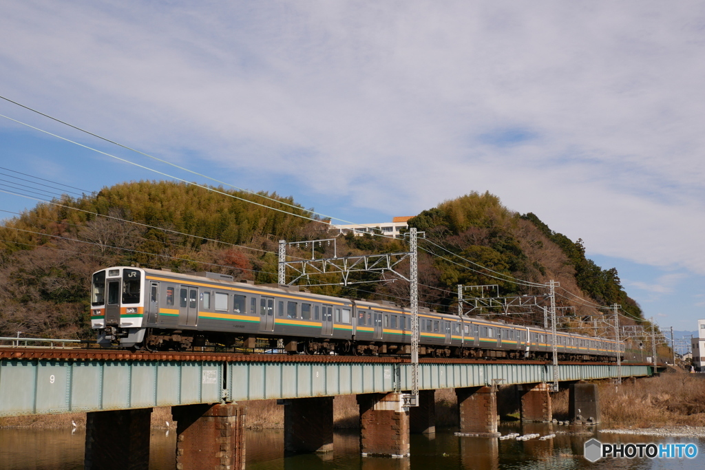 211系