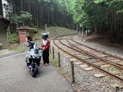 閑蔵駅