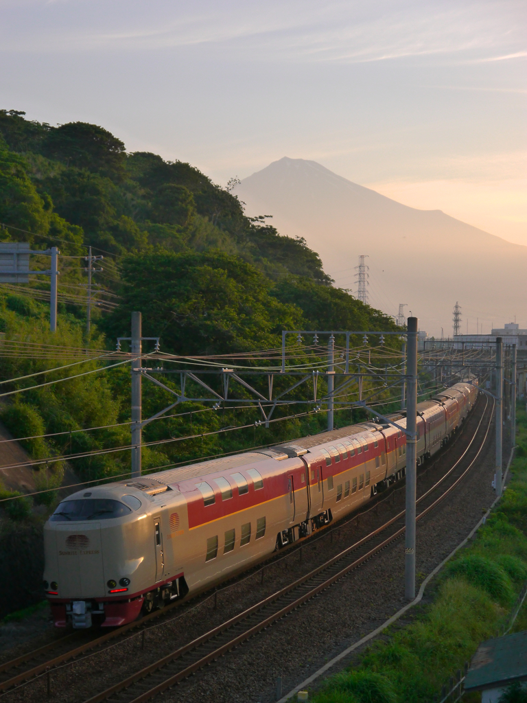 サンライズと富士山