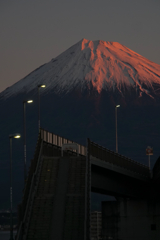日の出直後の富士山