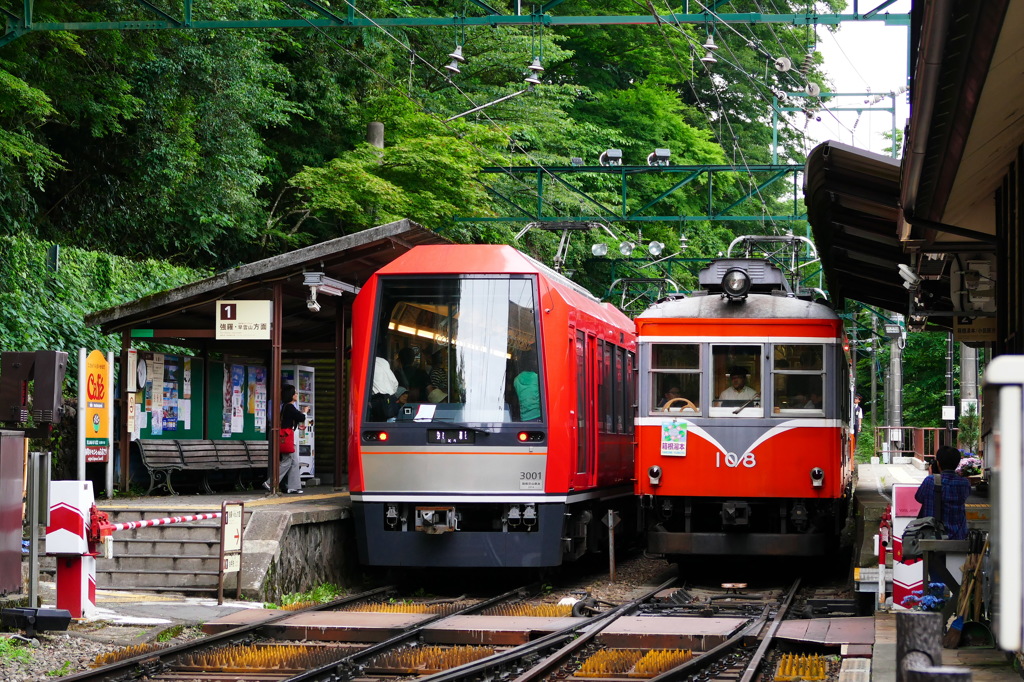 箱根登山鉄道　宮ノ下アレグラ号