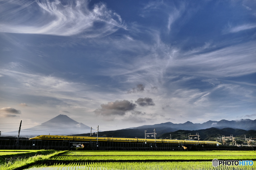 インプレッシブアートでドクターイエローと富士山