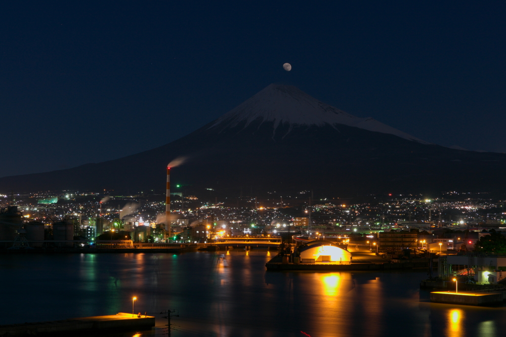 富士山と月の多重露出