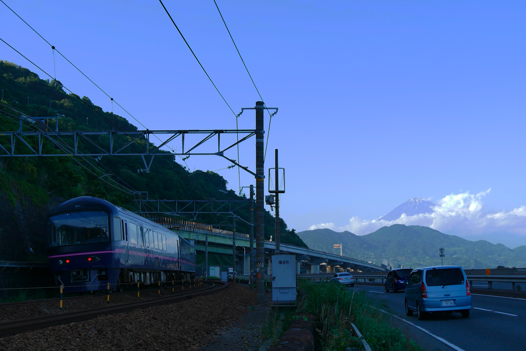JT華　トレインフェスタ号