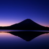 夜明け前の精進湖