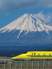 富士山　　ドクターイエロー