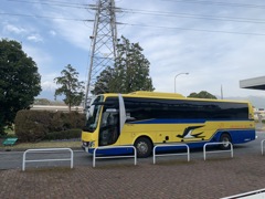 幸せの？黄色いバス
