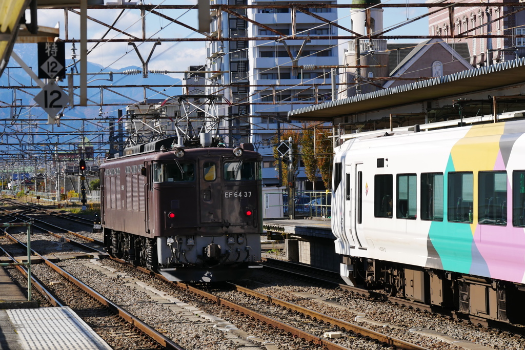 EF64＠甲府駅
