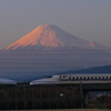 富士山を背にＮ７００系クロス