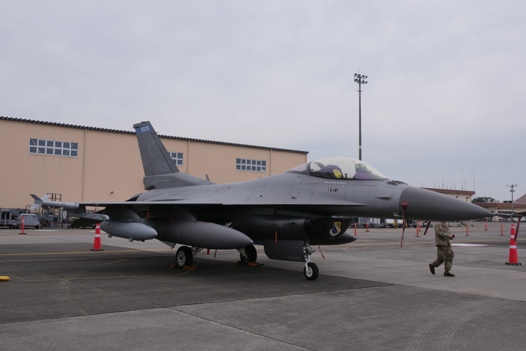 横田基地　