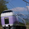 スーパーあずさと甲斐駒ケ岳