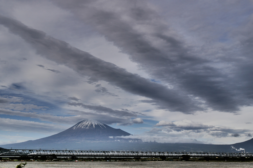 雨上がりの富士山と