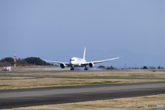 静岡空港　B787