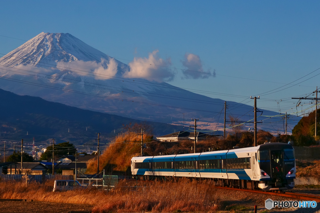 伊豆箱根鉄道　踊り子号と　富士山