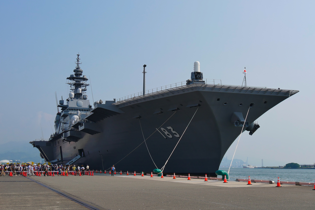 護衛艦いずも