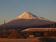 夕　　700系　富士