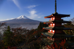 秋の新倉山浅間神社