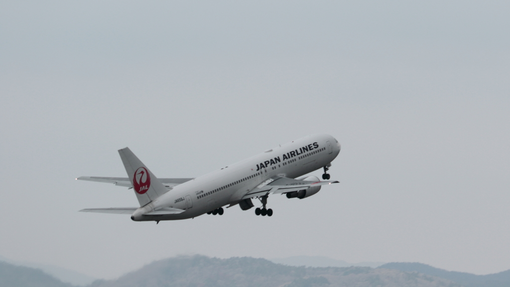 JAL take off 180409-101