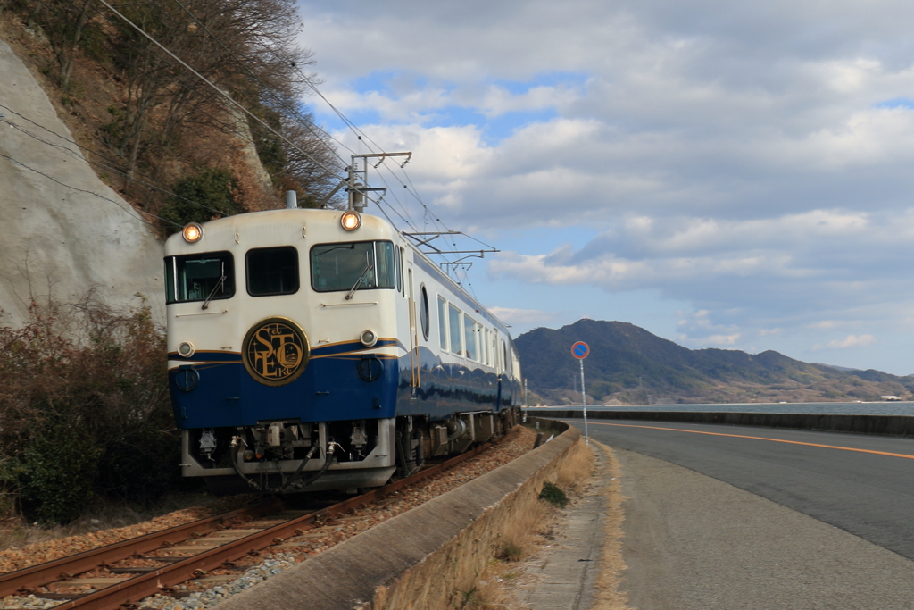 瀬戸内を走るエトセトラ号 220204-393