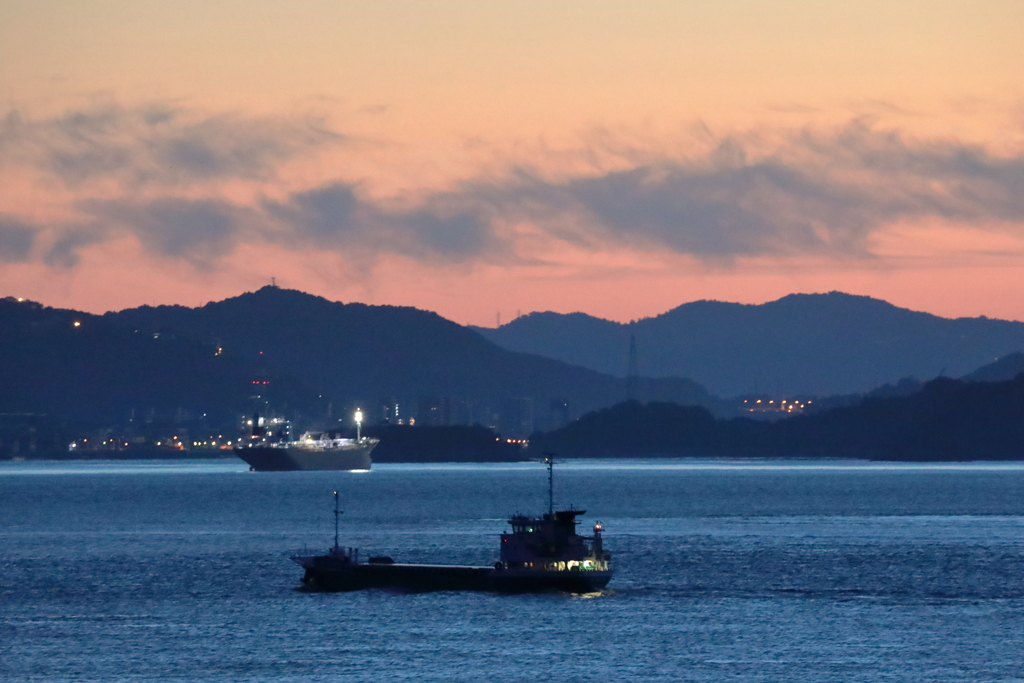 瀬戸内海の朝(1)  181013-312