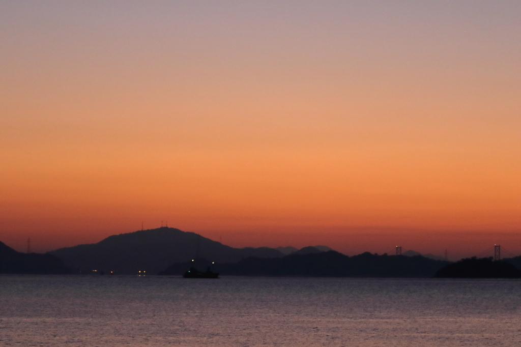 瀬戸内の朝 (1) 15.10.27