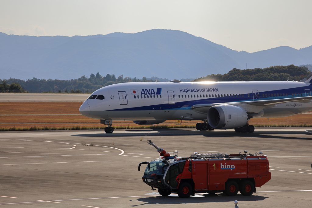 就航10周年記念放水アーチ(2) 211031-176　