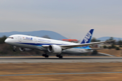 ANA take off (2) 230203-760