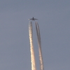 早朝の飛行機雲 (2) 250505-588
