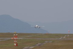 Landing (Air Seoul) 170511