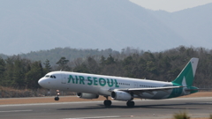 AIR SEOUL take off   180312-809