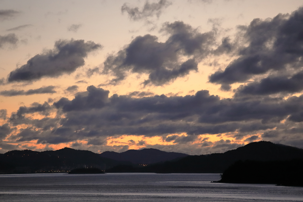 瀬戸内海の夜明け 171023-1