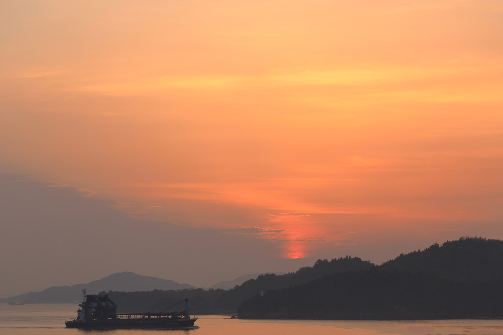 瀬戸内の朝 (1) 16.04.23