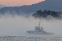 今朝の海霧 (1) 231204-541