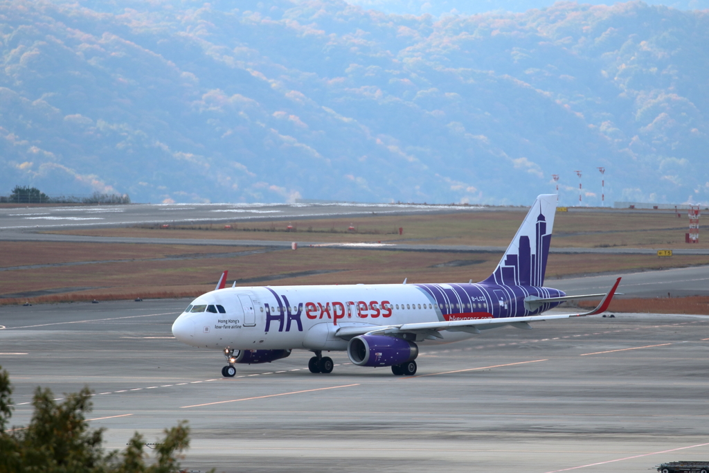 HK Express taxing 191118-627